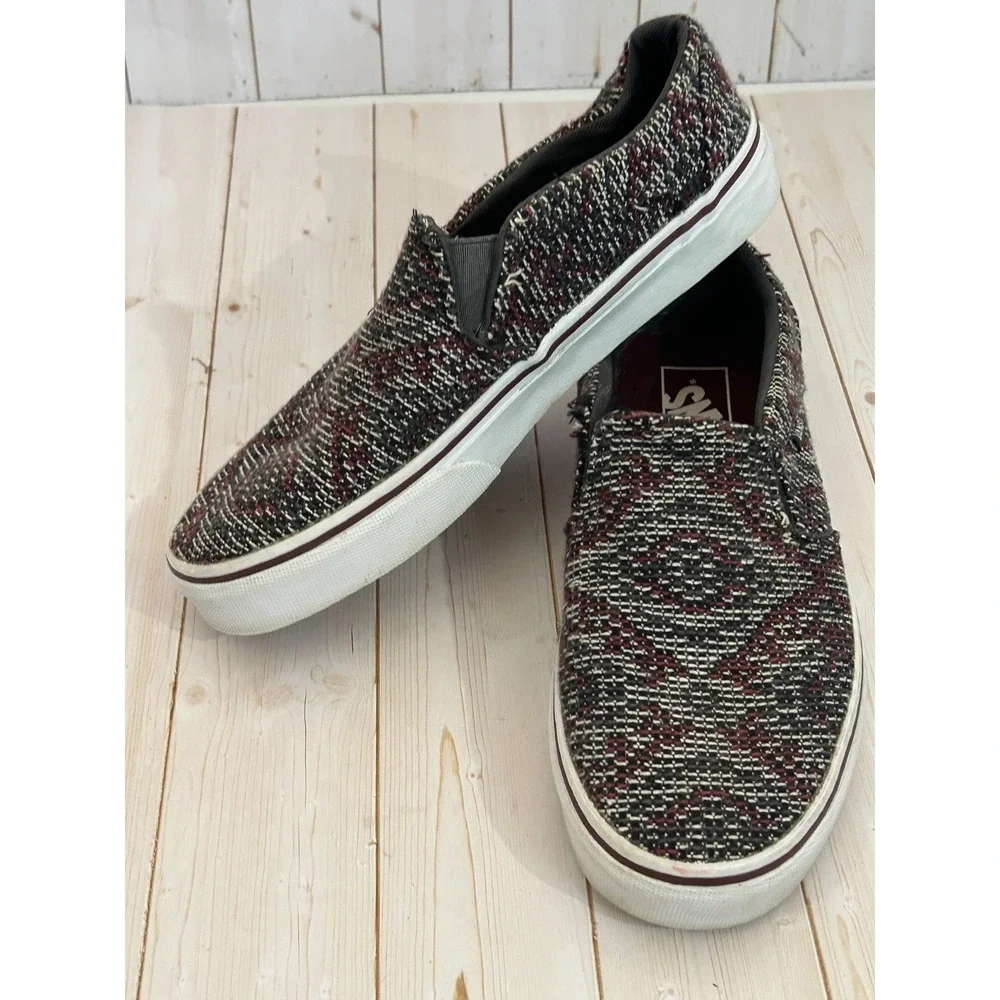 Vans Baja Knit Hoodie Women's Sz 6.5 Gray Burgundy Color way Classic Slip On